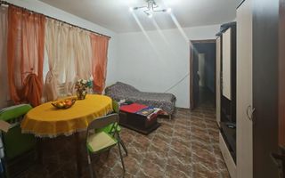 Apartament 3 camere, Brancoveanu, zona Covasna. Loc parcare. - Poză 1