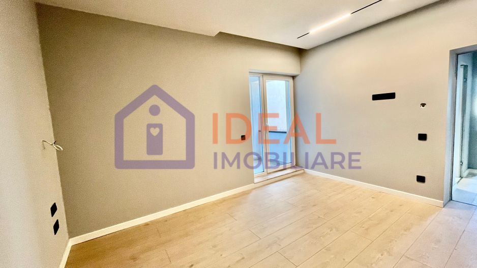Penthouse cu 3 camere LA CHEIE, cu terase de 200mpu, zona Calea Surii Mici - Poză 8