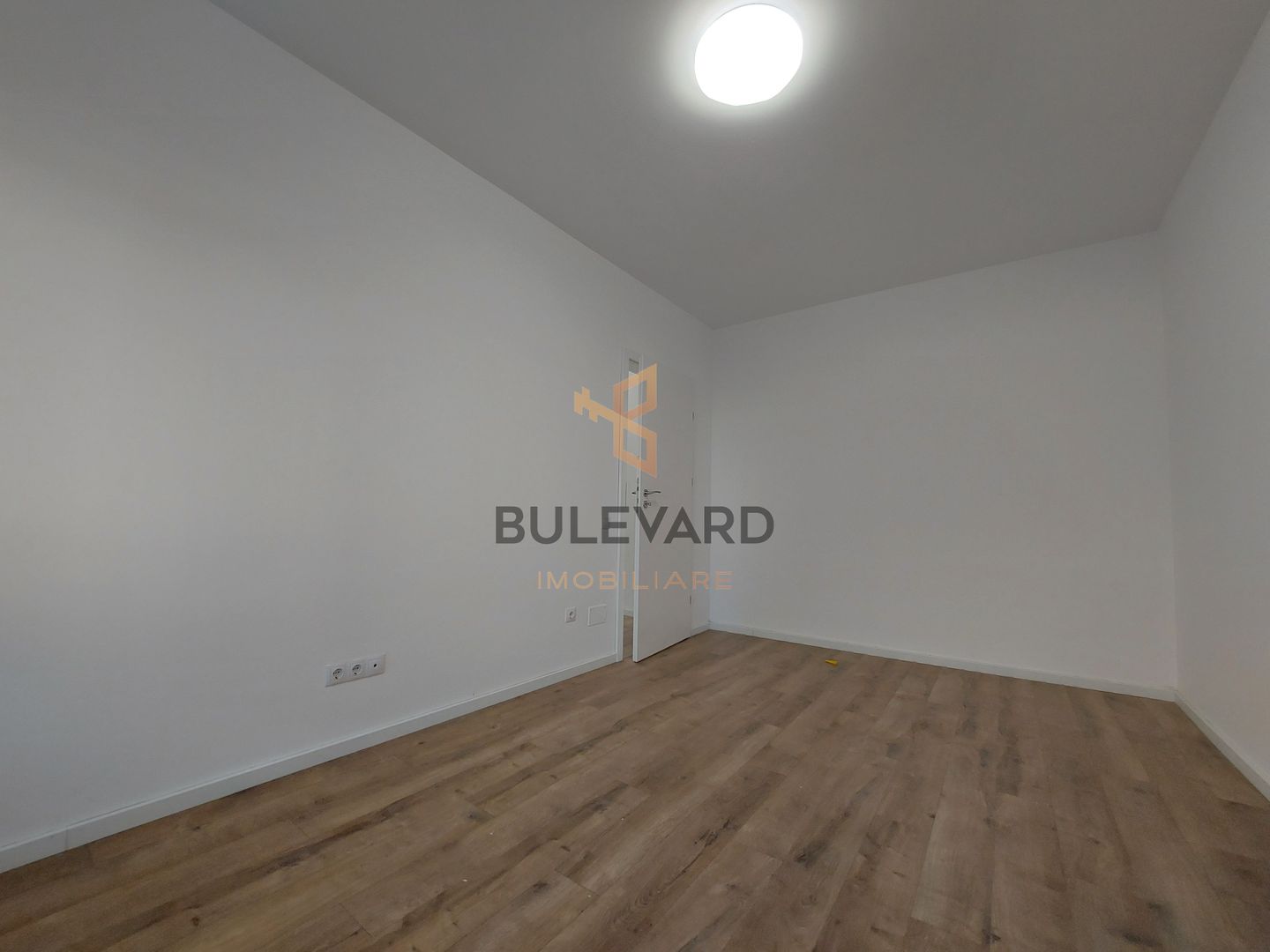 Apartament cu 2 camere/gradina 76mp/zona Sub Cetate! - Poză 4