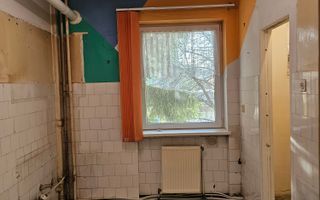 Exclusiv! Ap. 4 camere +garaj– decomandat – str. Ioan Slavici, et.1 - Poză 3