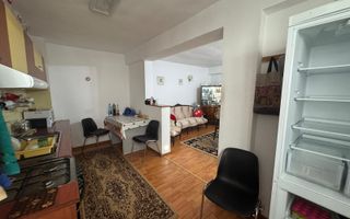 Casă cu 7 camere, în spatele stadionului - Poză 8