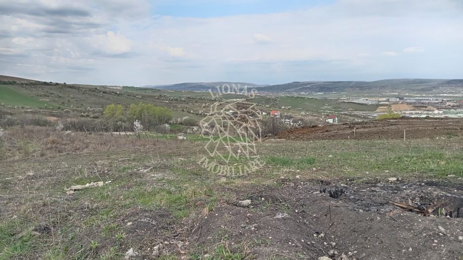 Doua Terenuri INTRAVILANE CU UTILITATI Dezmir, Cluj 500mp - Poză 3