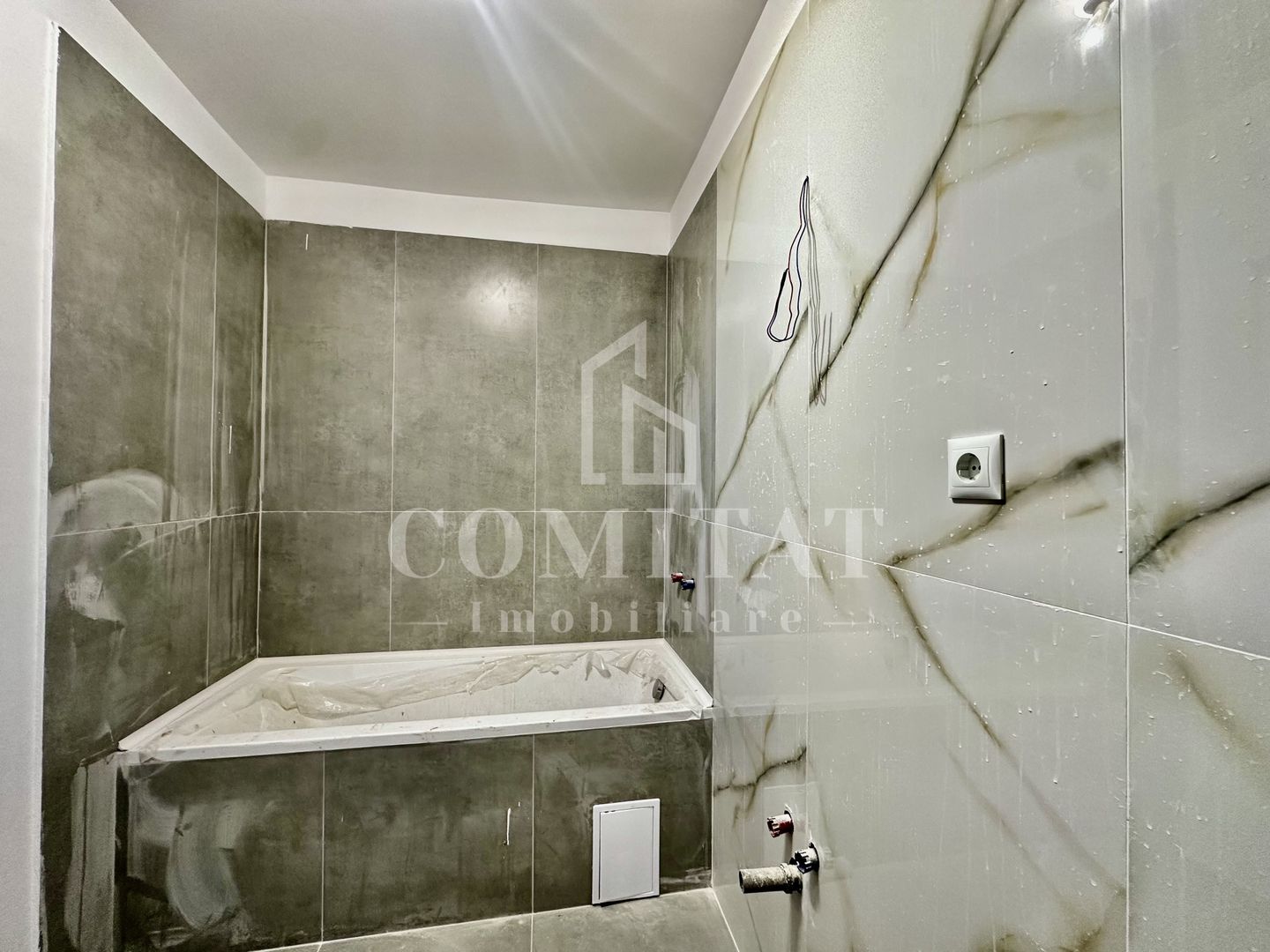 Apartament la etaj intermediar | Finisat | Eroilor - Poză 13