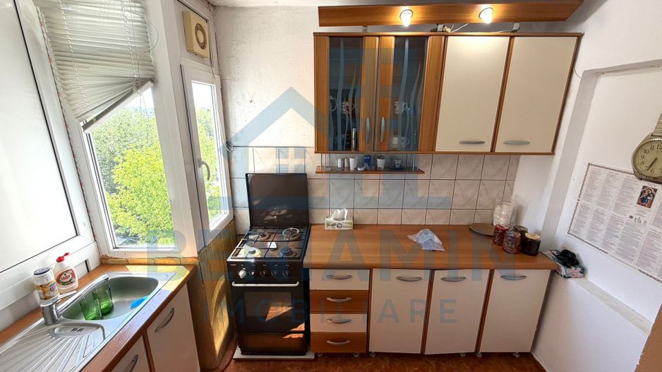 3 camere decomandat etaj 3 Bigul Nou -centrala -72mp - Poză 3