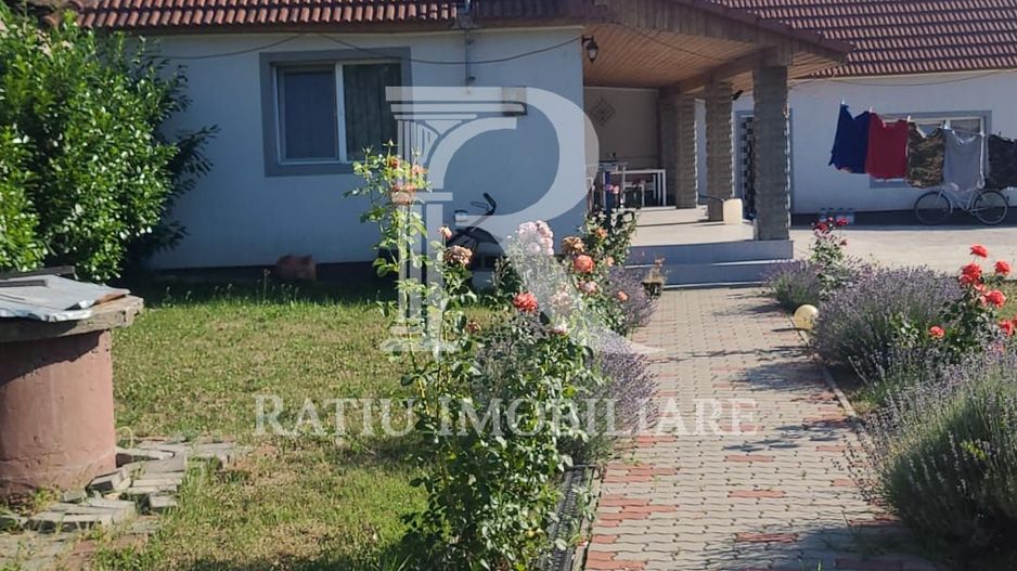 Casa cu 3 camere + garaj si grădină | Picleu | Bihor - Poză 1