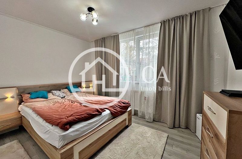 Apartament de vânzare la curte comună cu 3 camere, Ultracentral Oradea - Poză 1