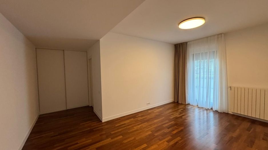 Apartament 4 camere | ~205 mp total  | Zona - Ambasada SUA - Poză 3
