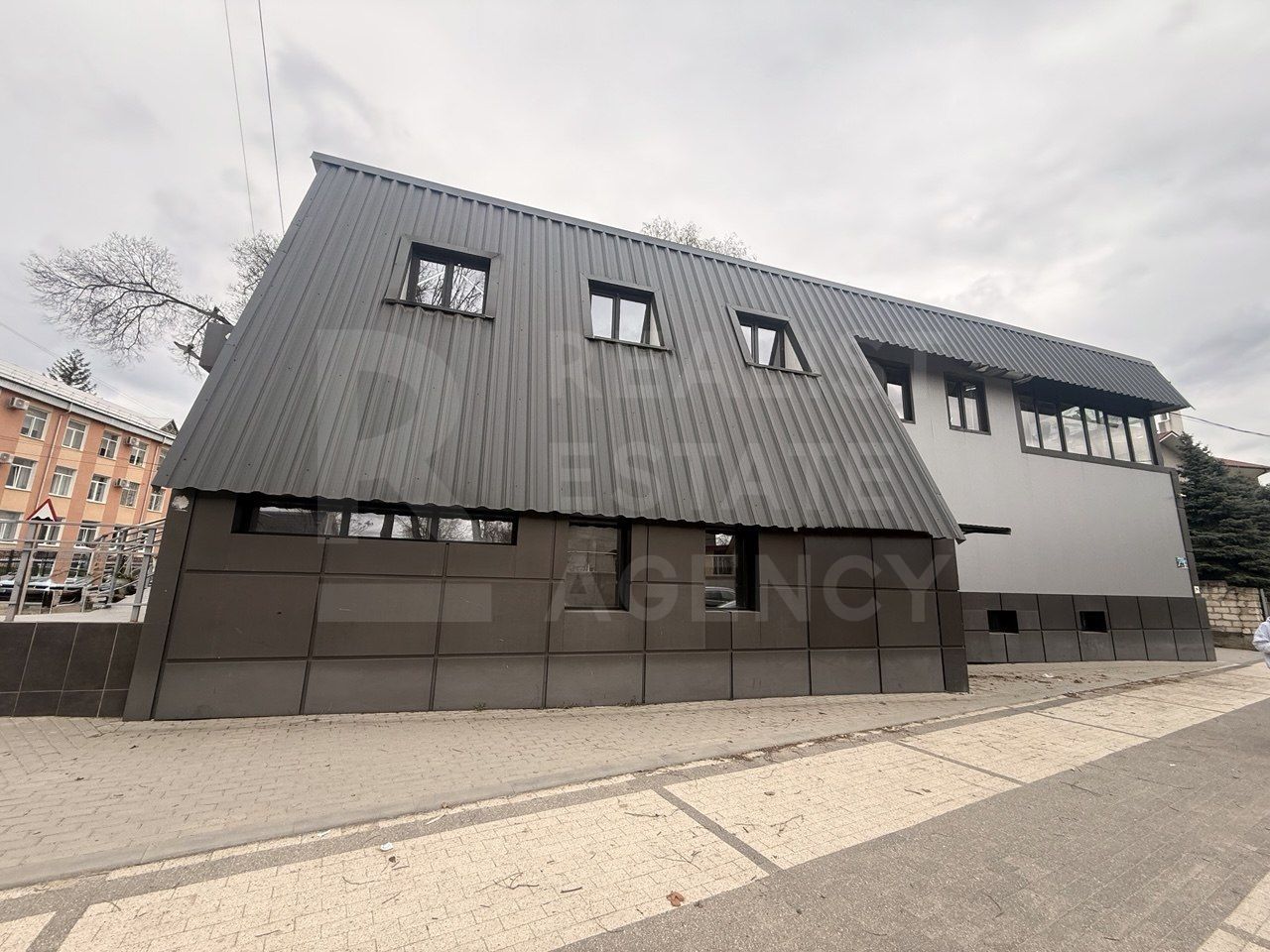 Spre vânzare spațiu comercial 350 mp, str. Alexandr Puskin, Bălți. - Poză 1