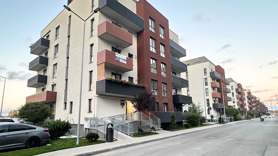 VÂNZARE APARTAMENT 2,5 CAMERE  NOU NELOCUIT - Poză 1