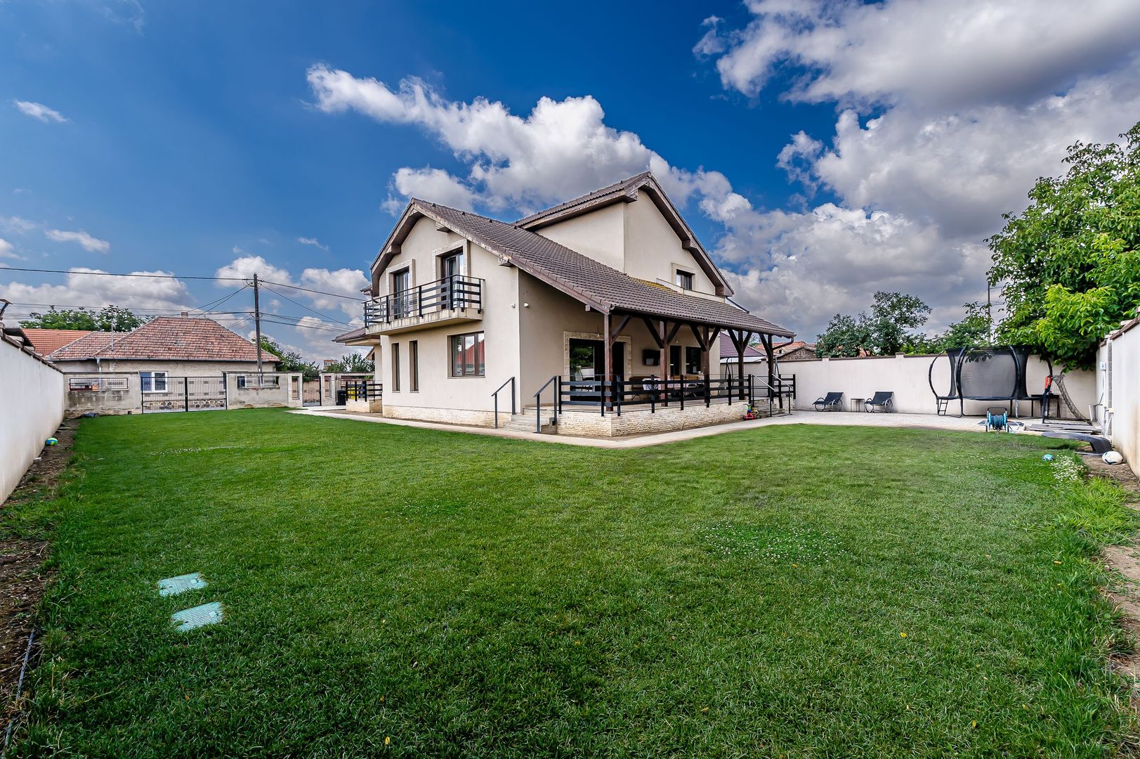 Vilă complet amenajată LUX, ideală pentru o familie cu stil - Poză 1