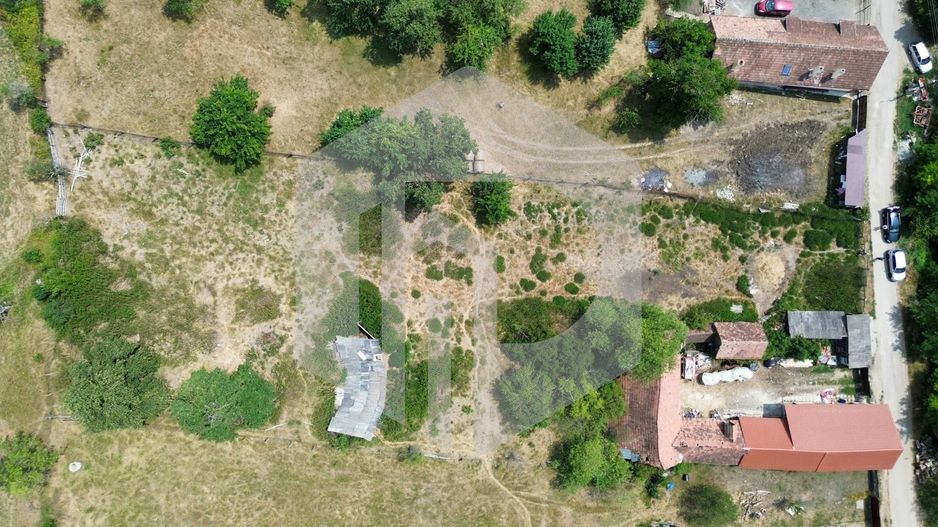 Teren | 1866 mp  | Nocrich | Utilitati - Poză 1