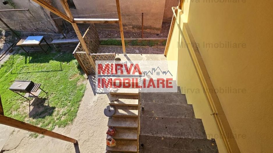 Vanzare vila 6 camere + spatiu comercial, mobilata si utilata, in Blejoi - Poză 47