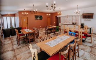 Pensiune de vanzare | Paltinis | 330mpu | 8 Camere | Functionala 100% - Poză 8