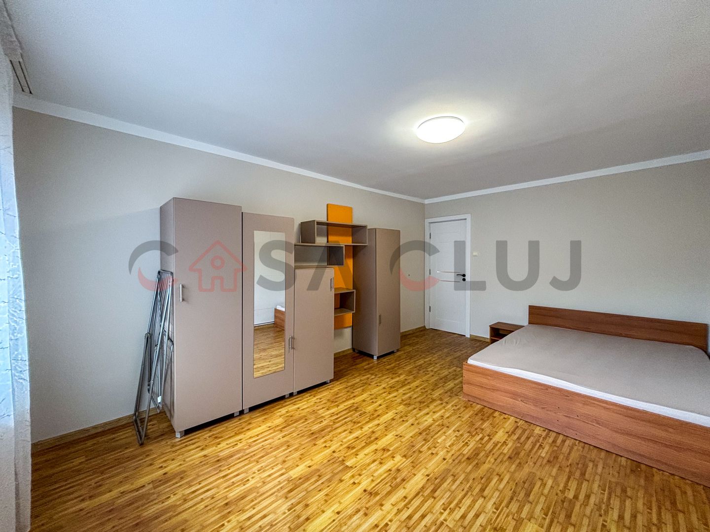 Zorilor, zona Sigma - 2 camere decomandat in bloc izolat termic - Poză 2