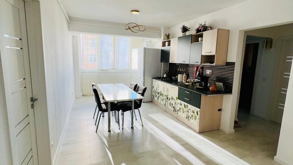 🏡Apartament 3 camere, decomandat, 70 mpu, Zona Iezer-Vasile Aaron - Poză 1