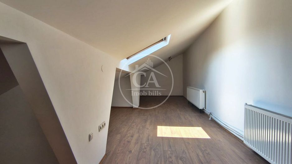 Apartament cu 2 camere la curte comuna de vanzare Ultracentral, Oradea - Poză 11