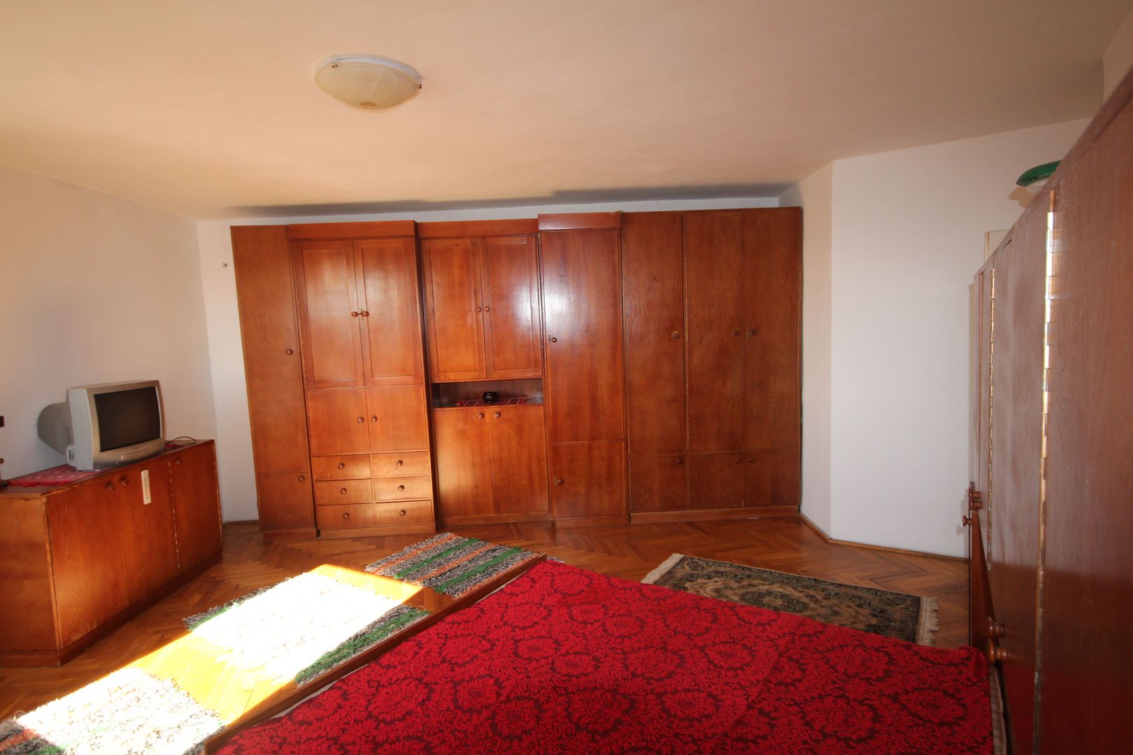 Spatios cu priveliste deosebita - Poză 57