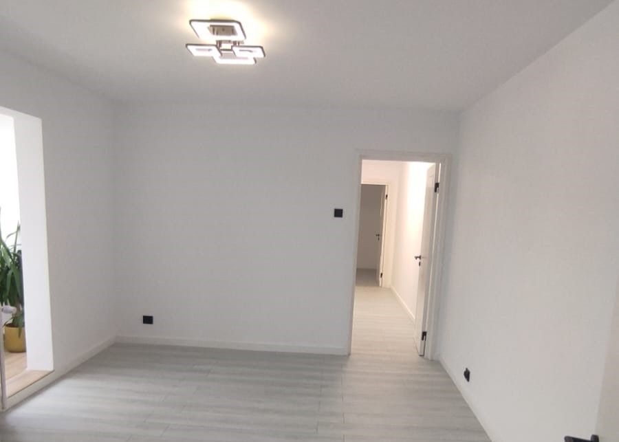 Apartament 3 camere - Poză 4
