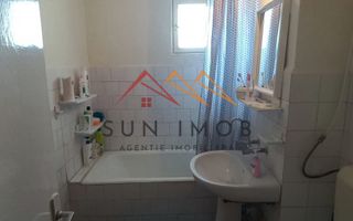 Apartament 3 camere, decomandat, ultracentral, spatios, CT, Campina - Poză 8