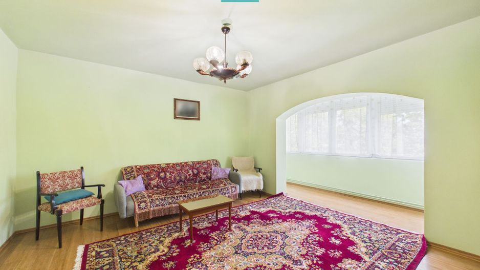 Apartament cu 5 camere în zona Polivalentă - Poză 3