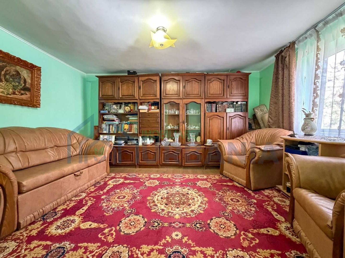 Casă cu anexă, foișor și beci pe teren de 600 mp – Țuțora, aproape de centru - Poză 6