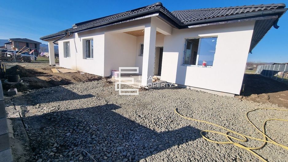 Case pe un singur nivel teren 479 mp cu panouri solare – Cristian/Sibiu - Poză 2