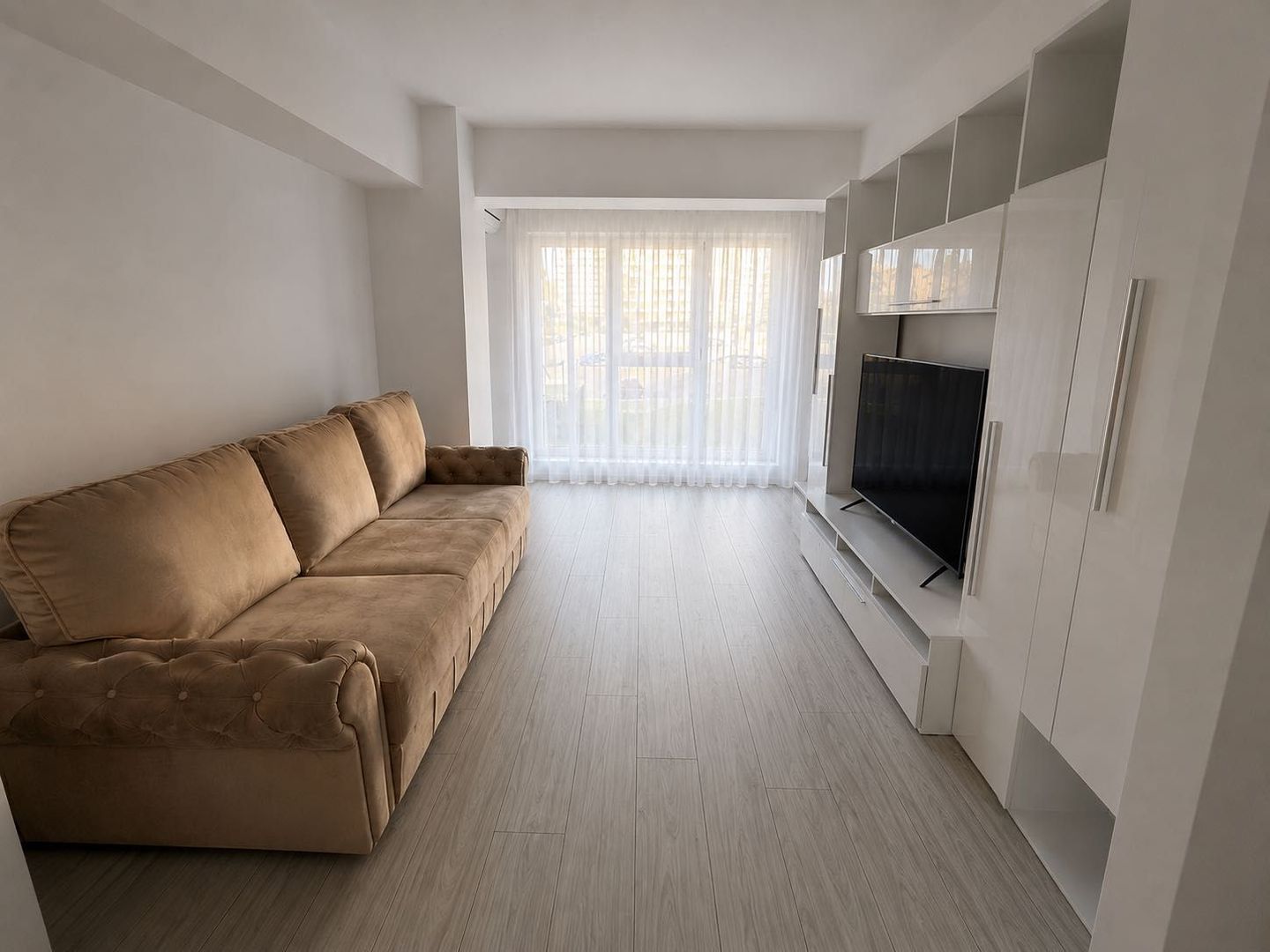 Apartament 2 camere -Decomandat-et.1-Himson-450euro - Poză 1