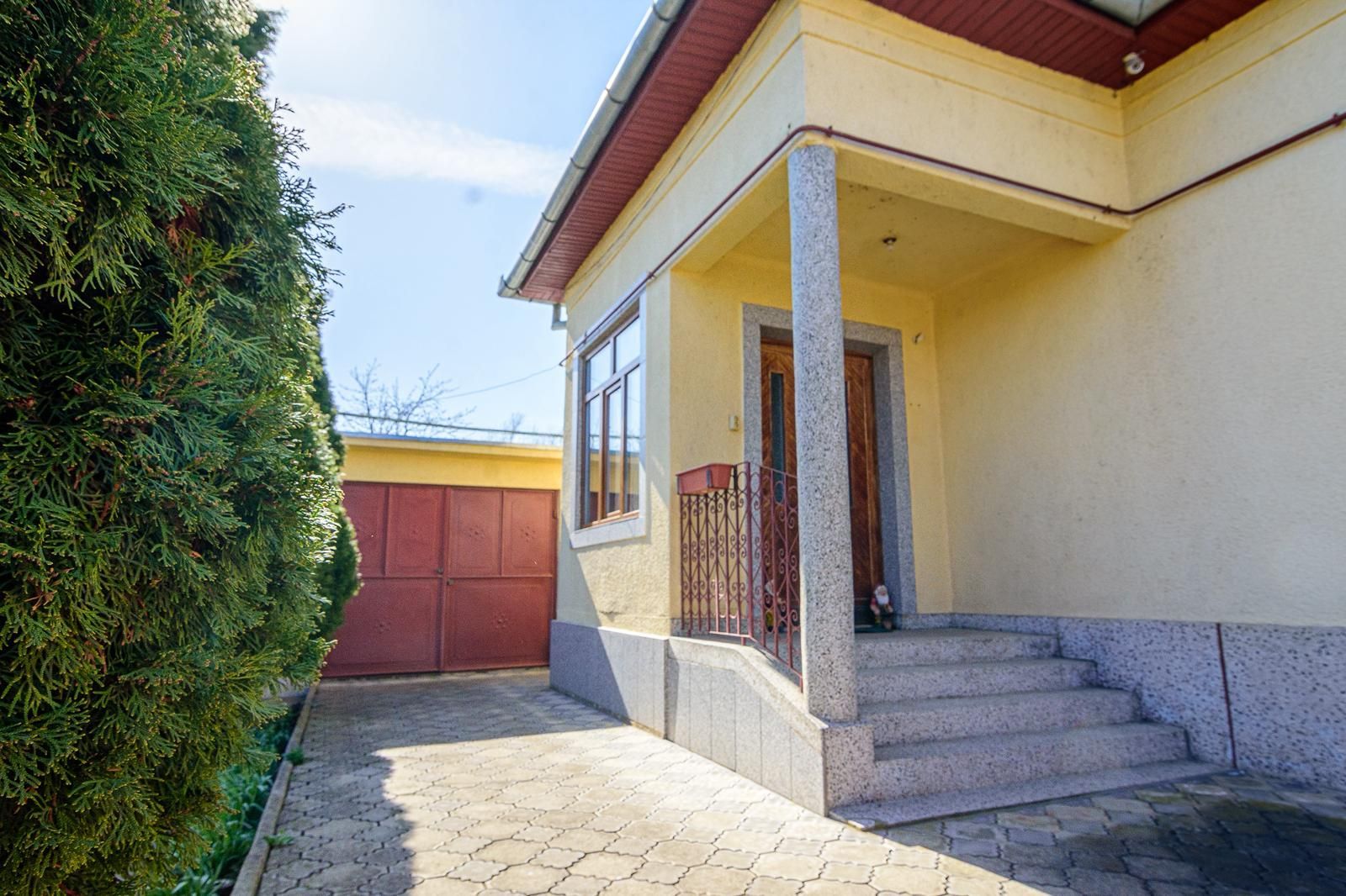 Casa in Lugoj pe Str. Nuferilor - Poză 1