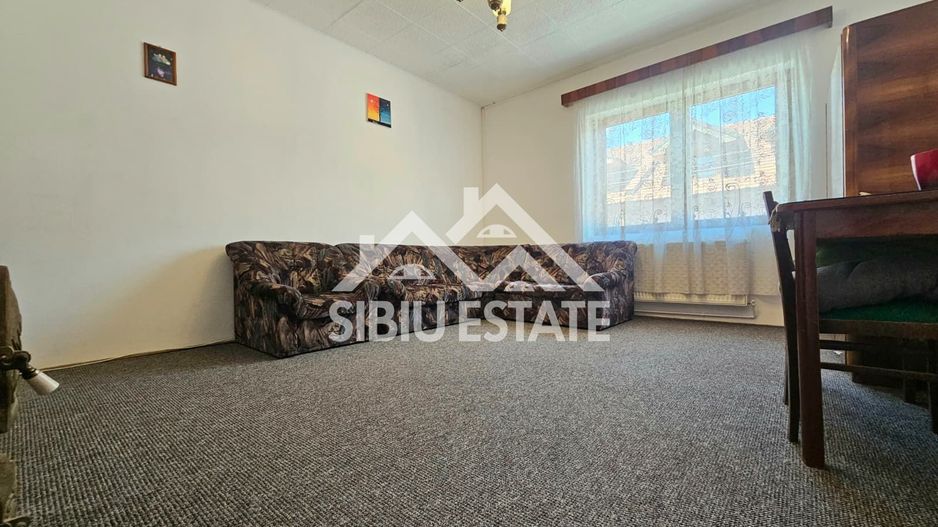 Casa Sibiu central 5 camere, 4 bai - Poză 15