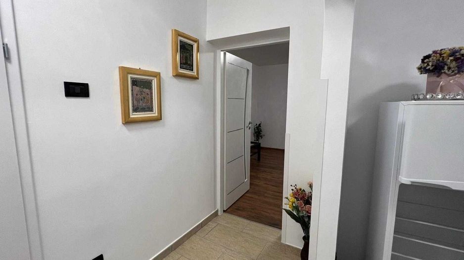 Apartament 1 camera Dec 40 mp Gara Arcu 450 euro - Poză 6