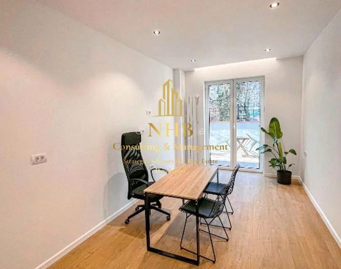Apartament generos, 4 camere, terasa si doua locuri de parcare, Piata Victoriei - Poză 3