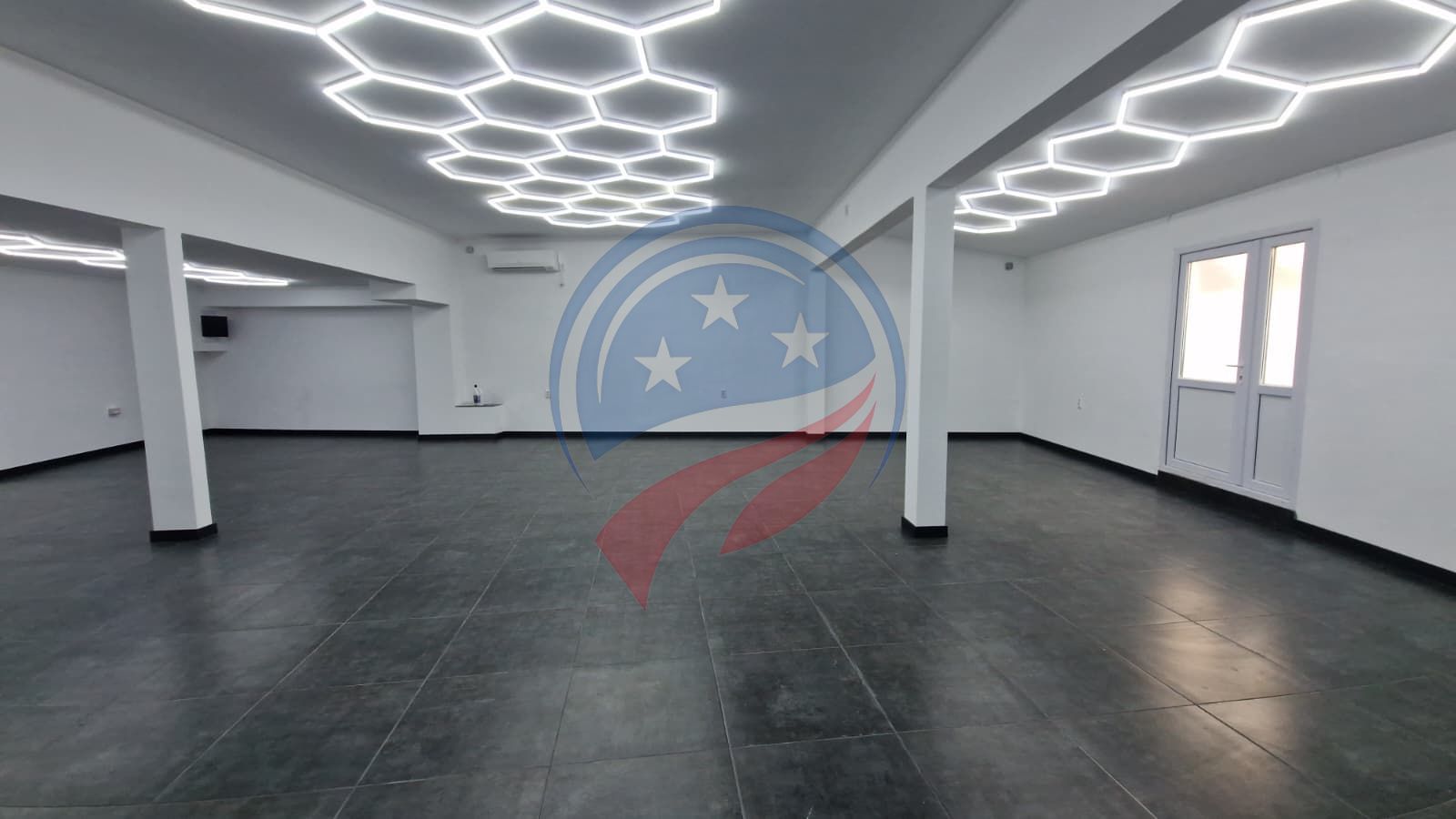 SPATIU COMERCIAL 150 mp  DE INCHIRIAT IN FILIASI , STADAL - CENTRAL - Poză 3
