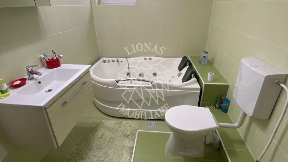 Casa 210 mp-garaj-curte amenajata-panouri solare-Ghinda - Poză 5