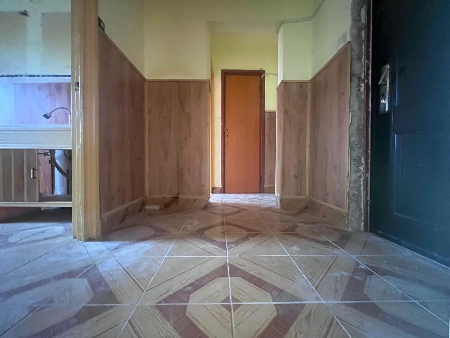 Vanzare apartament cu 3 camere în Micro 6  zonă căutată din Târgoviste - Poză 8