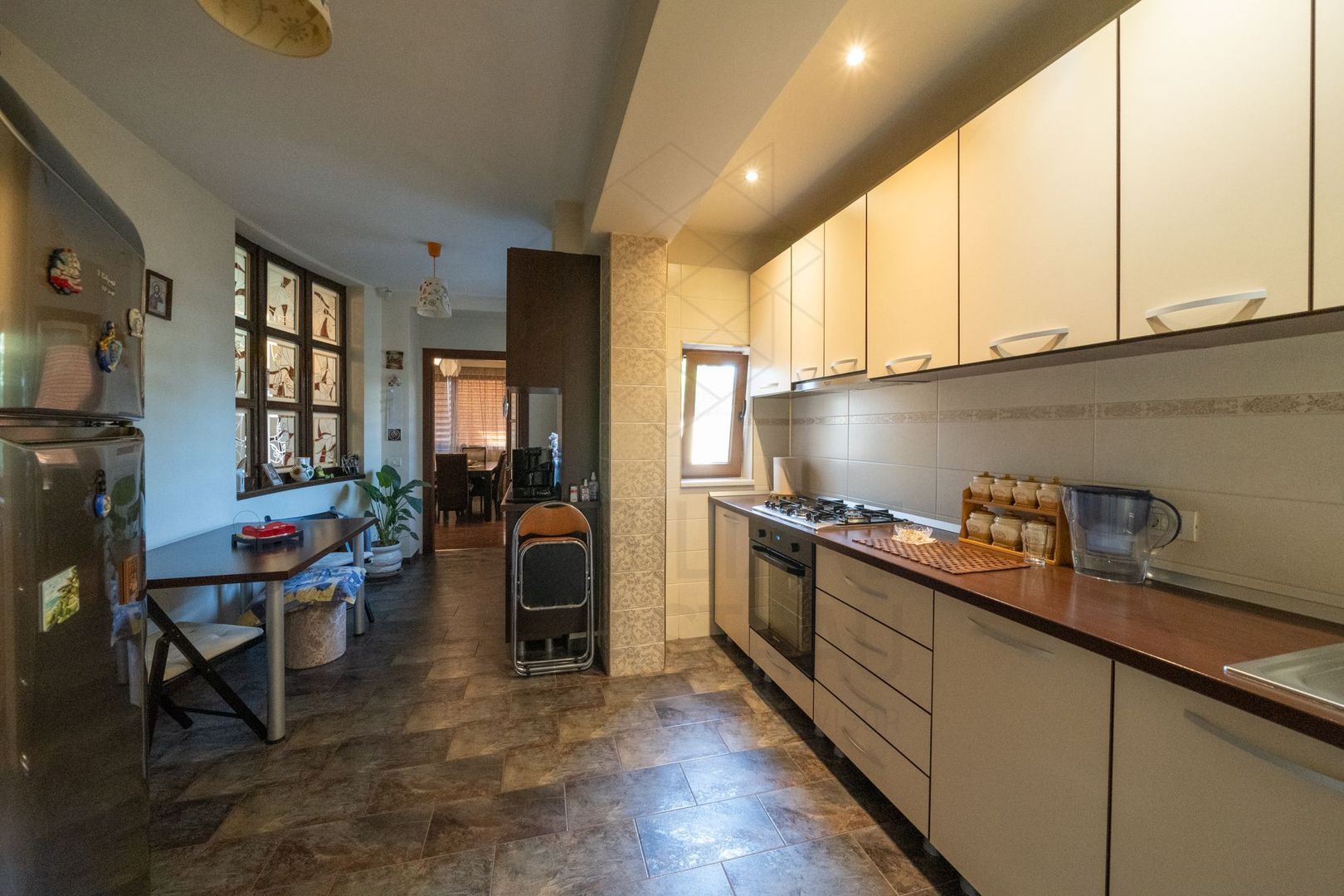 Casa spatioasa 515 mp langa metrou 1Mai - Poză 9