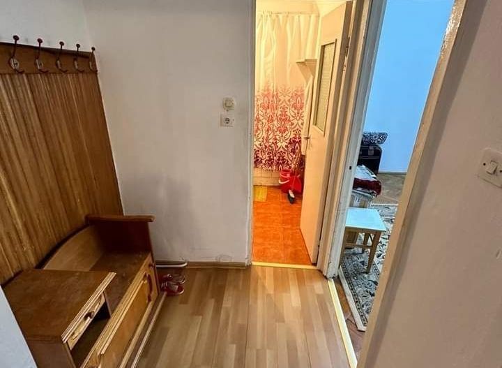 BRASADAS vinde ap 4 cam etaj 3/4 in Micro 16. - Poză 7