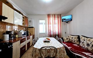 Vand apartament 2 camere zona Cetate-Bulevard - Poză 2