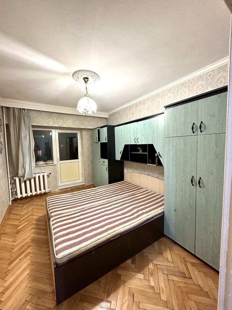 Inchiriez apartament 3 camere zona stadion - Poză 2