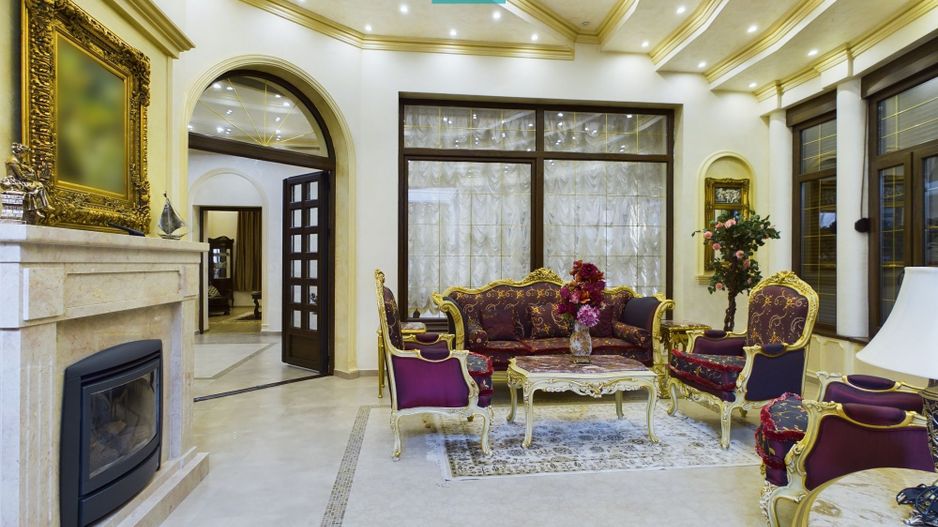 Vilă luxoasă cu o casă de oaspeți în Serbia - Poză 1