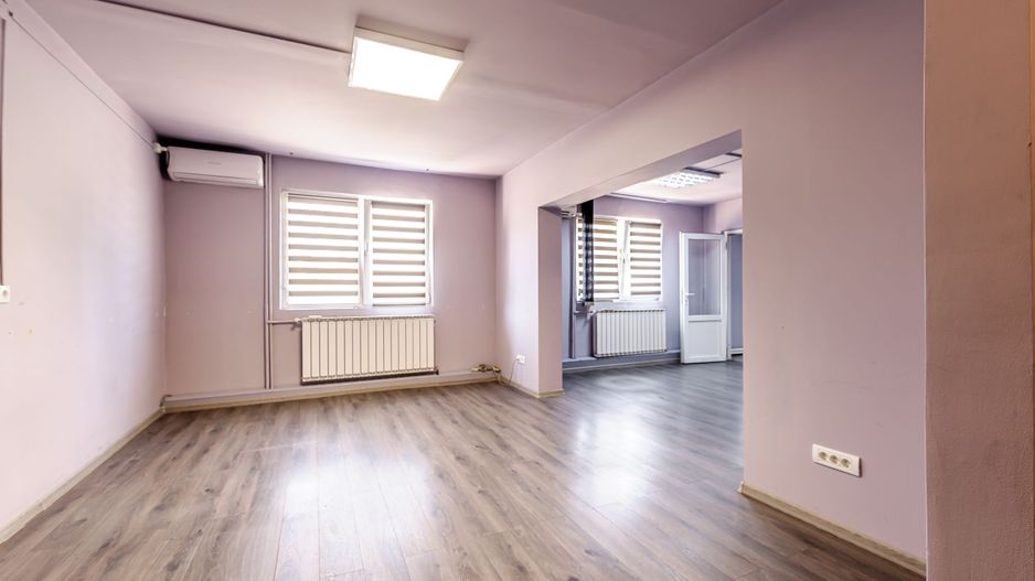 Birouri și platformă betonată cartier Micălaca - Poză 6