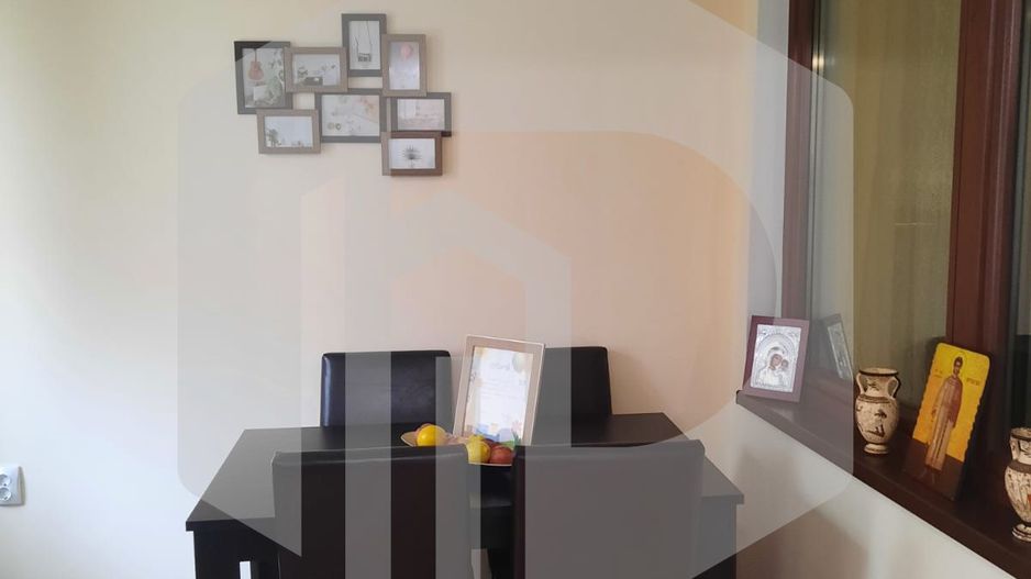 Apartament 2 camere in zona 9 Mai/ Renovat complet+ Pivnita+ curte - Poză 12