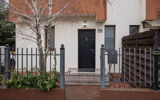 Casa 3 camere cu gradina /  23 August - Poză 11