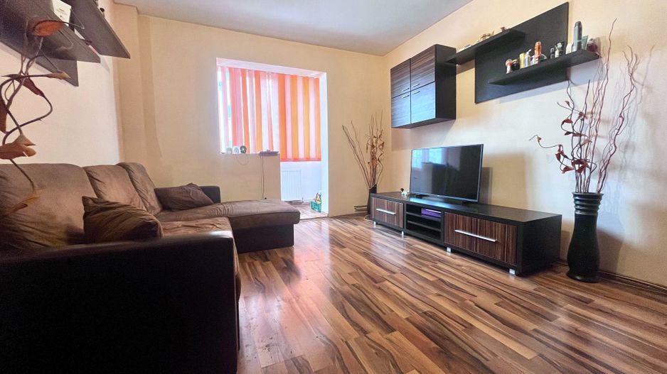 Apartament 3 Camere Str. Parcul Mic - Etaj Intermediar - Cod 5257 - Poză 1