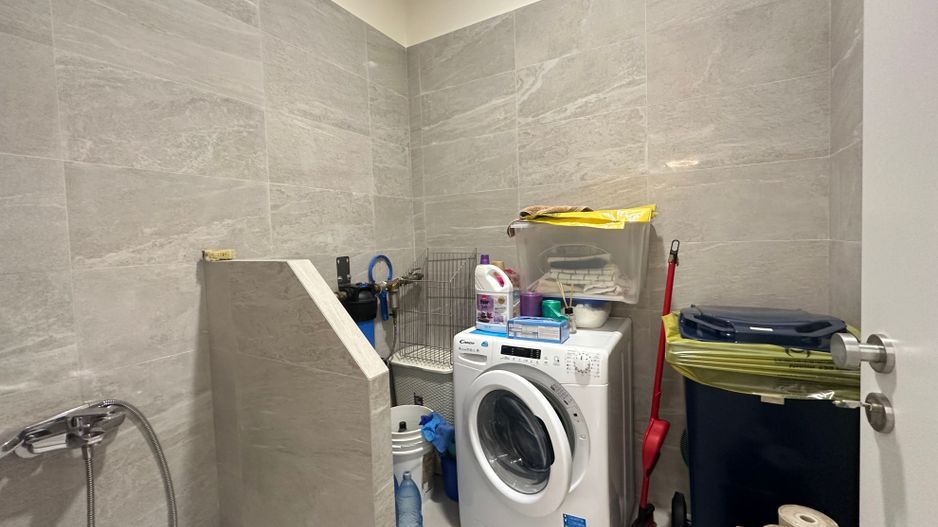 De vânzare Centru Medical Multifuncțional 196 mp zona Coresi - Poză 11