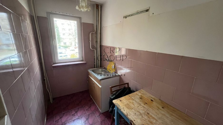 Apartament 4 camere, etaj 1/4, zona Mausoleul Eroilor - Sud - Poză 3