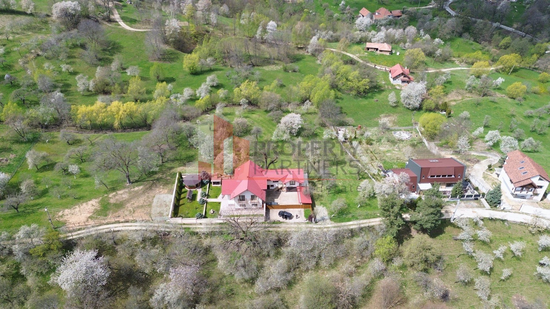 Casă 5 dormitoare + casă de oaspeți, priveliște Piatra Craiului, Sohodol-Bran - Poză 48