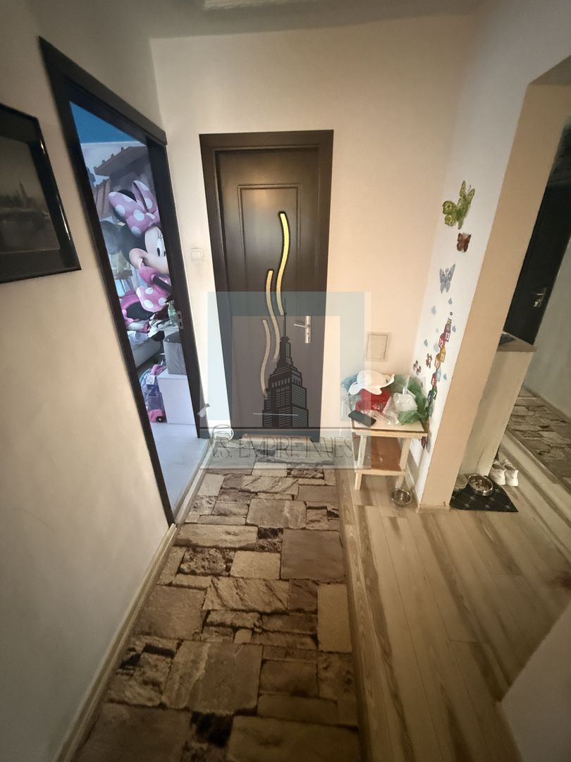 Apartament 3 camere , 84 mp utili,2 bai,2 balcoane-zona Astra - Poză 7