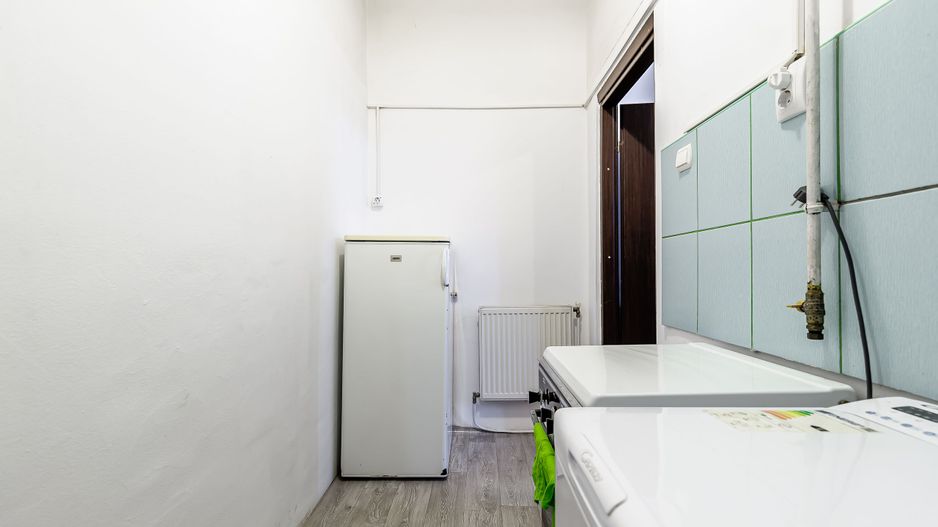 VANDUT! Garsoniera Ultracentrala - str. Episcopiei - COMISION 0% - Poză 5