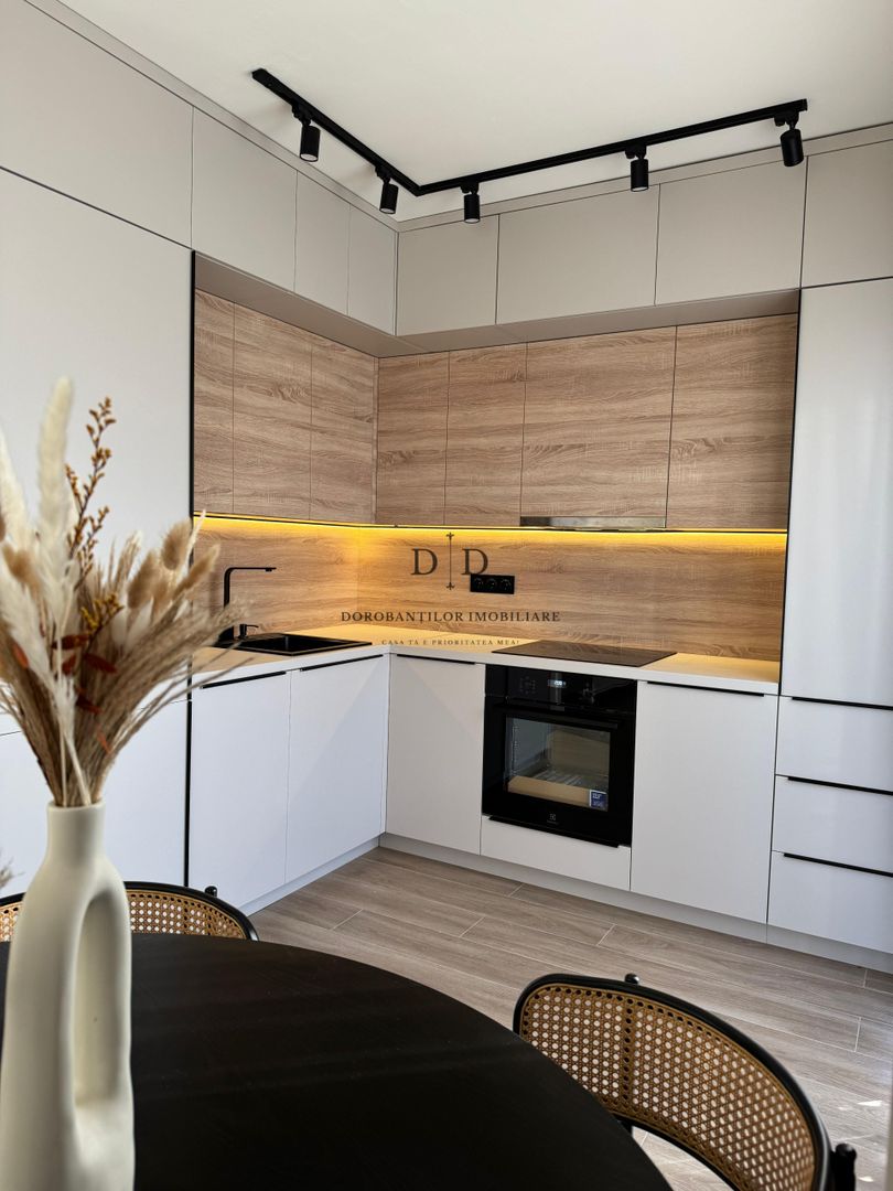 Casa de vanzare | LUX | 3 bai | gradina | terasa | parcare| Floresti - Poză 2