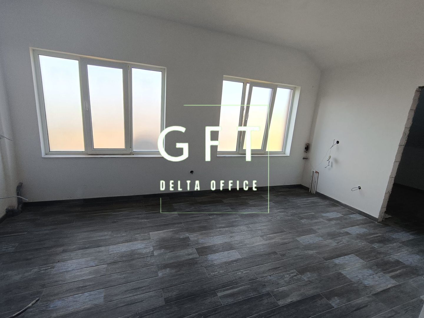 Apartament 4 camere de vânzare – zona Decebal - Poză 2